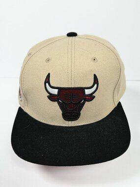 Chicago Bulls NBA Basketball Mitchell & Ness 40th Anniversary Snapback Hat